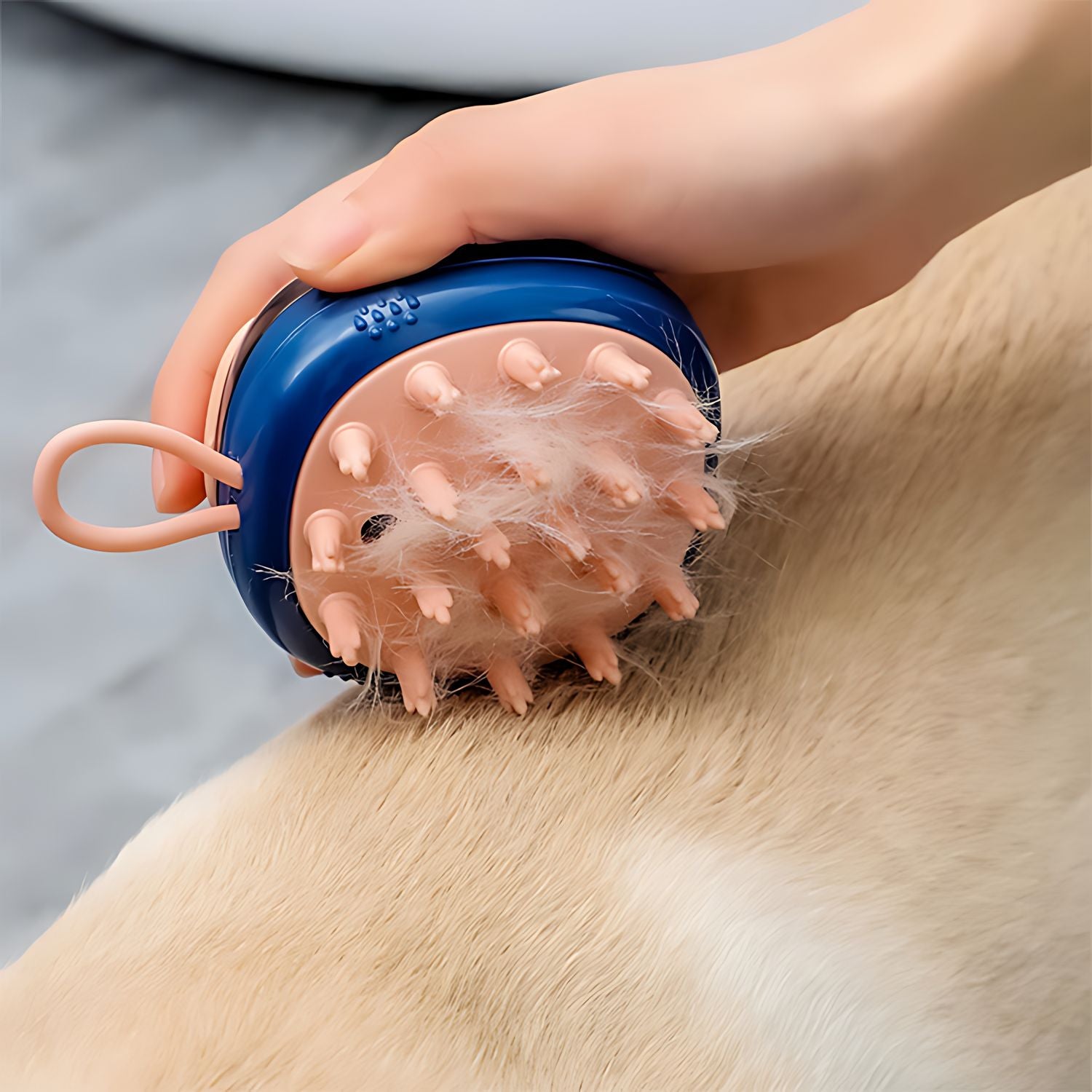 FurLather - Soap Dispensing Pet Brush