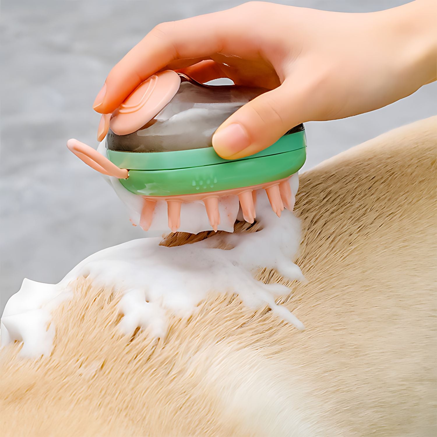 FurLather - Soap Dispensing Pet Brush