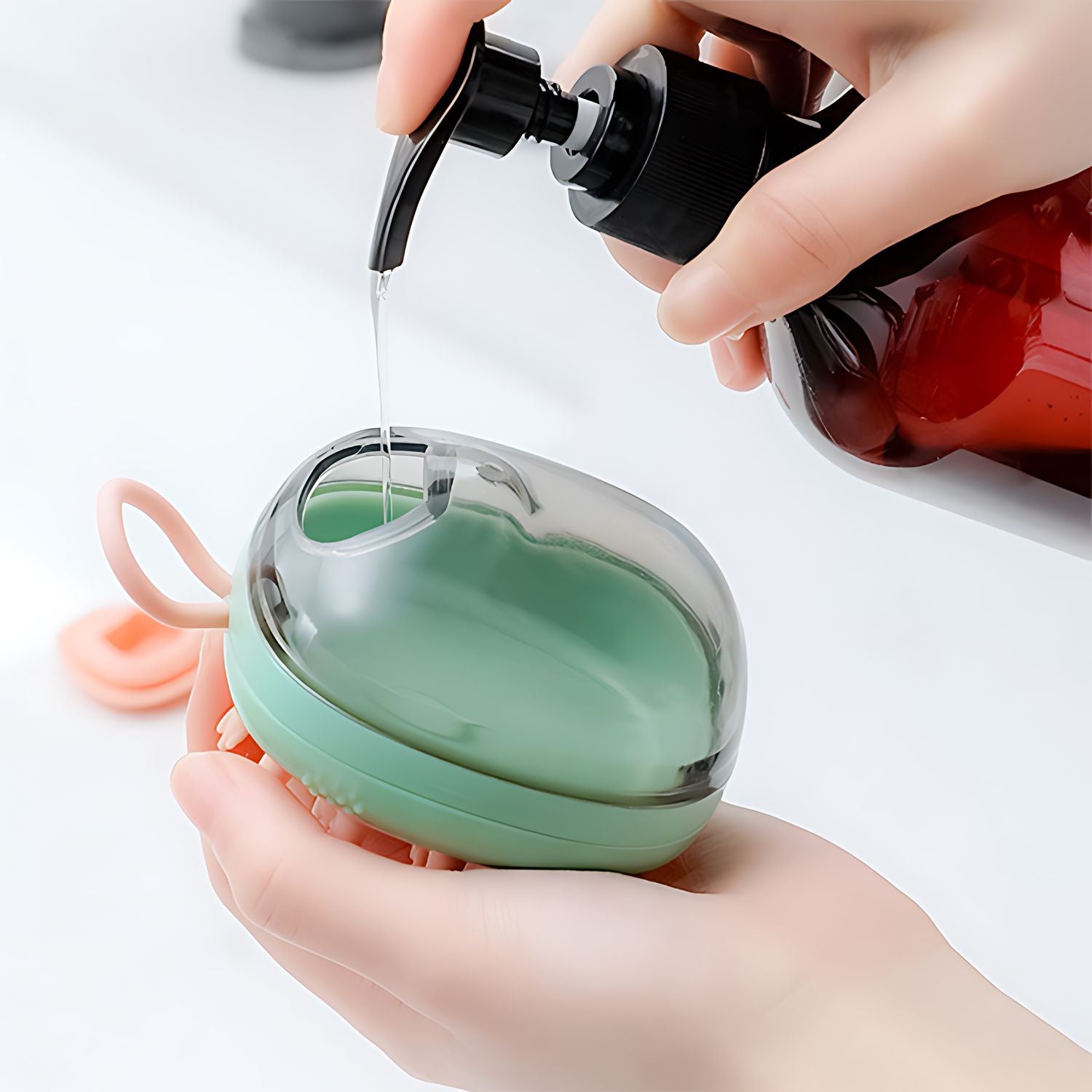 FurLather - Soap Dispensing Pet Brush